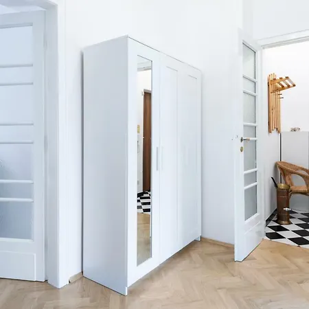 Apartament New Wawelo Cracow Old Town Apartments/ Garden View